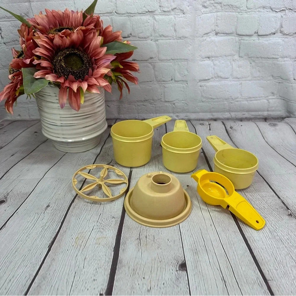 Tupperware Other - vintage tupperware replacement pieces chose 1 or bundle several